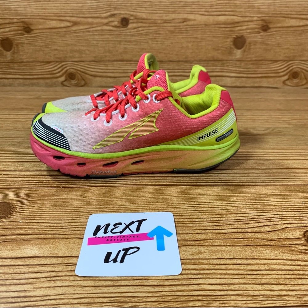 Altra Impulse Magenta Fade Zero Drop Sneaker